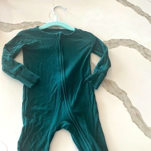 Little sleepies RIBBED EMERALD zippy 6-12mo VGUC. Bamboo.